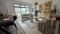 Duchess Avenue (D10), Terrace #497378471